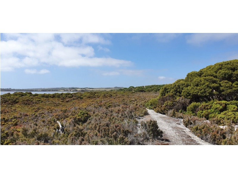 3 Hog Bay Road, Pelican Lagoon SA 5222