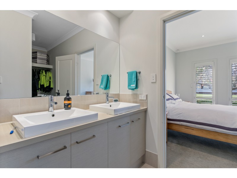 22 Hobart Avenue, Warradale SA 5046