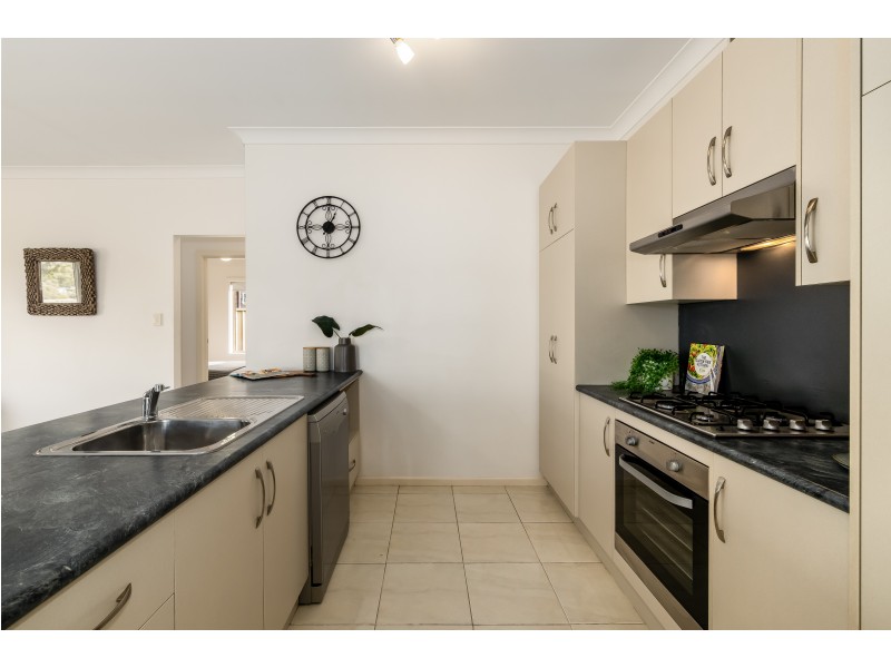 7 Bishops Hill Road, Happy Valley SA 5159