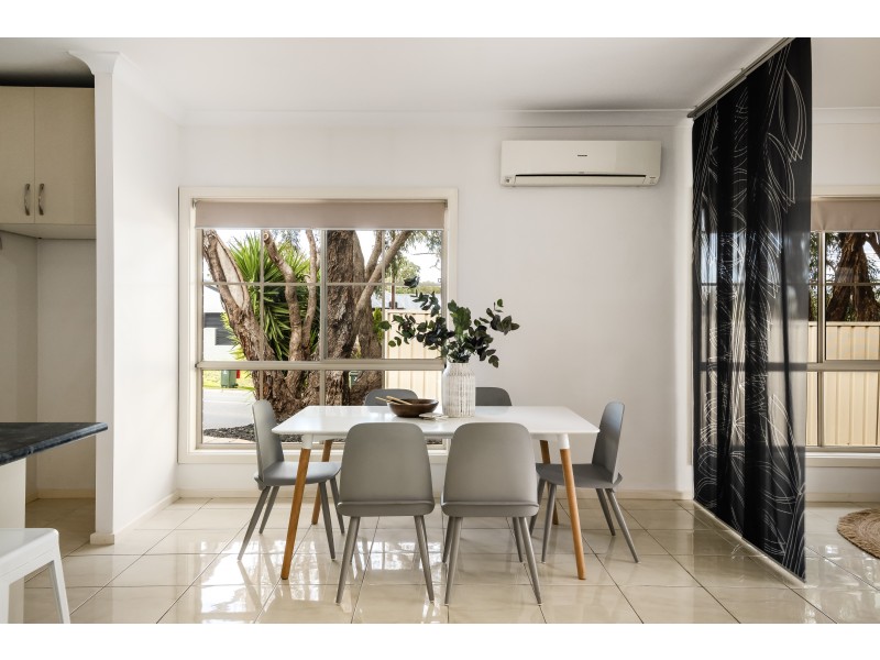 7 Bishops Hill Road, Happy Valley SA 5159