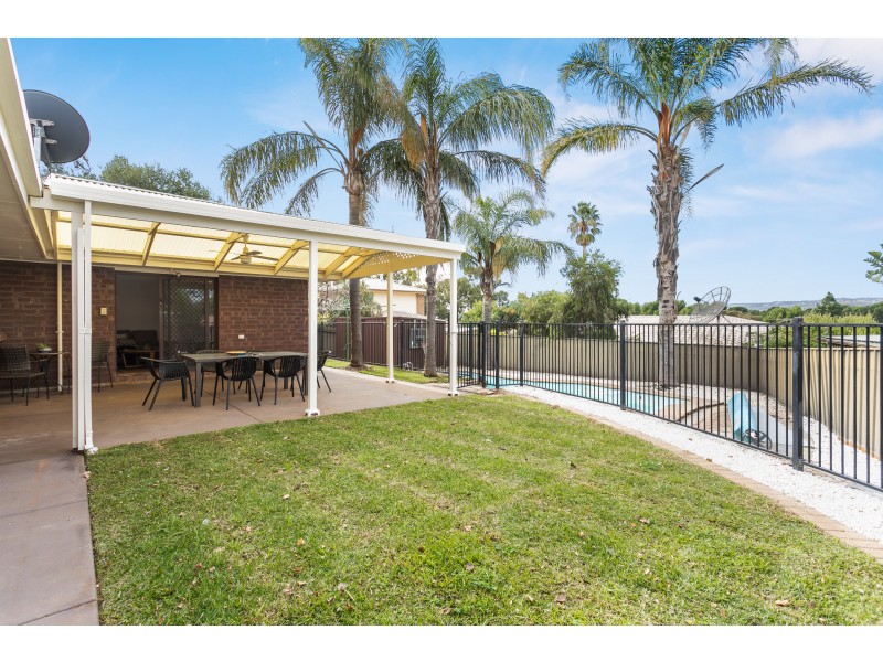 24 Young Street, Reynella SA 5161