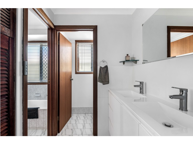 18 Ormiston Road, Morphett Vale SA 5162