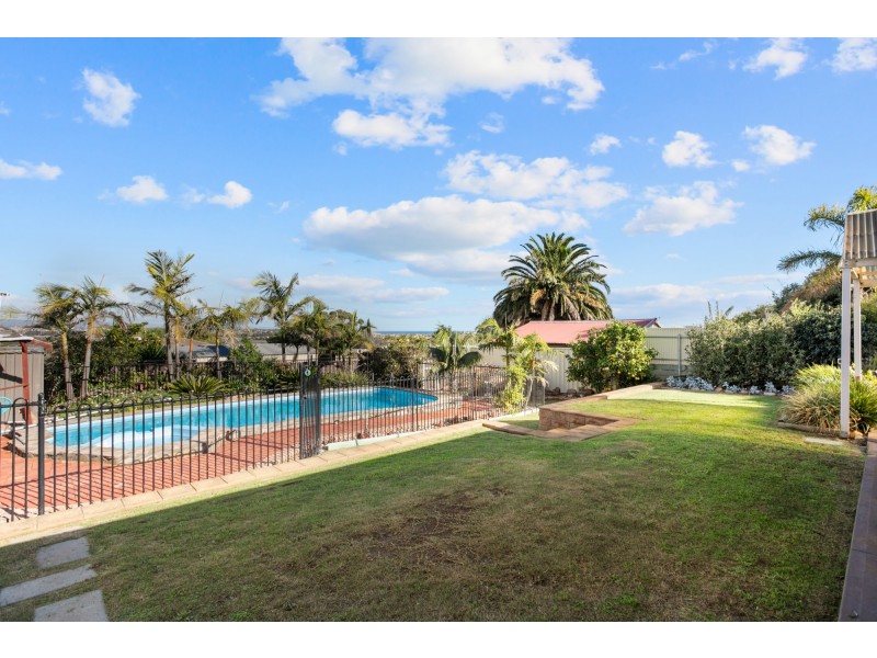 12 Irvine Street, Port Noarlunga SA 5167