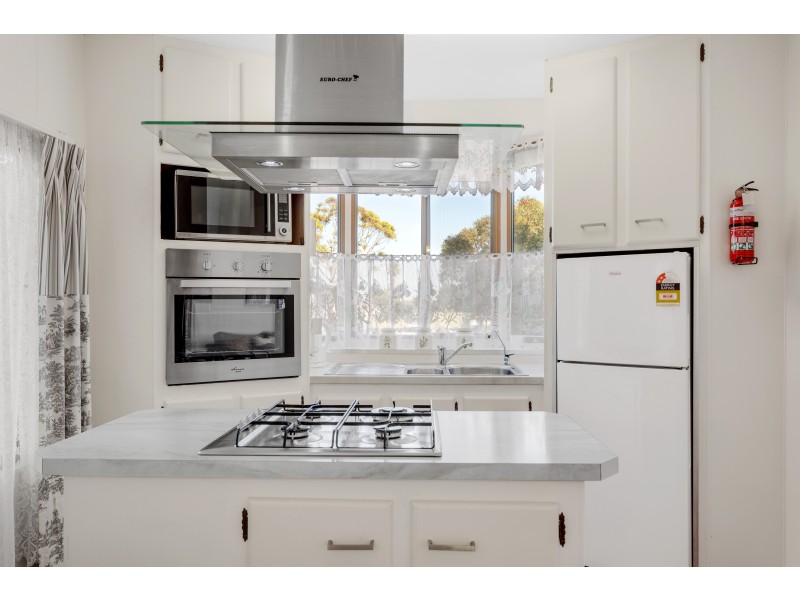 Cabin 147 Woodcroft/Lot 1 Bains Road, Woodcroft SA 5162