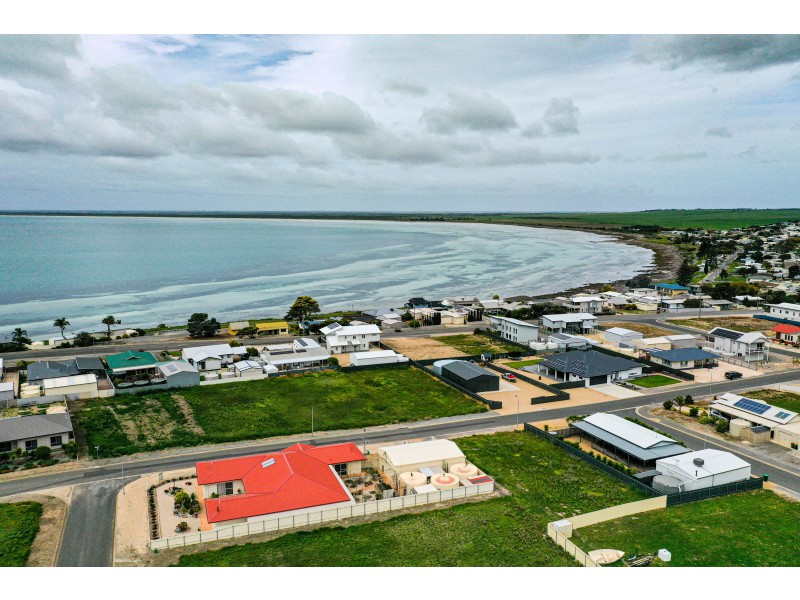 17 Seascape Road, Point Turton SA 5575