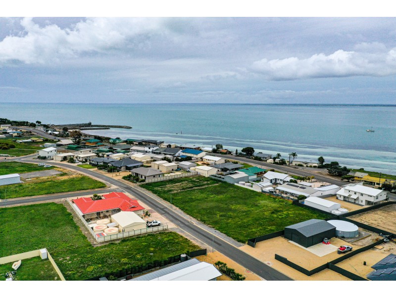 17 Seascape Road, Point Turton SA 5575