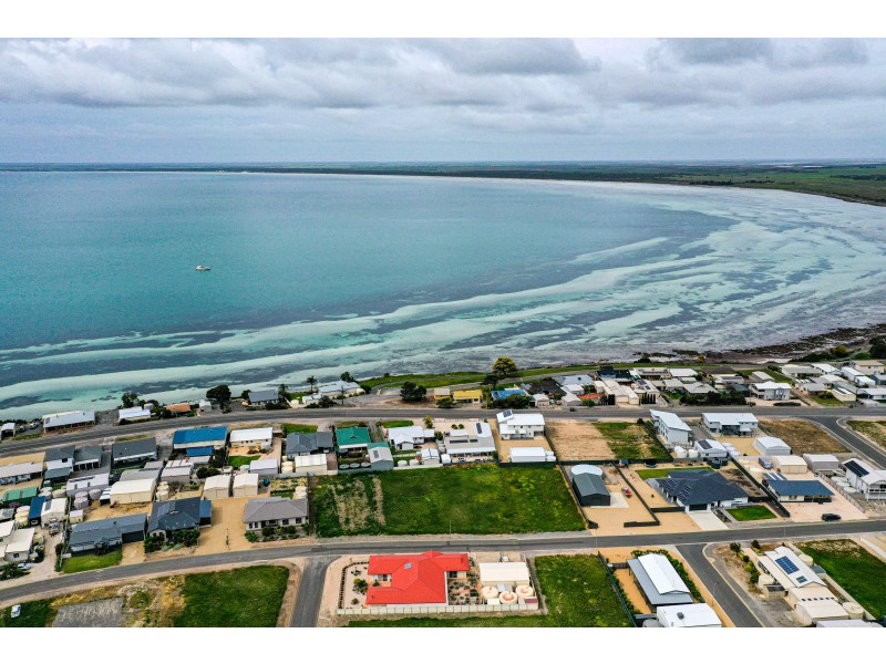 17 Seascape Road, Point Turton SA 5575