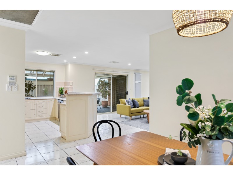 25 McGuire Court, Hackham SA 5163