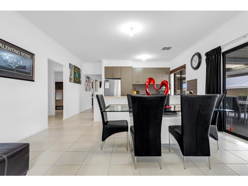 7 Madeleine Close, Morphett Vale SA 5162