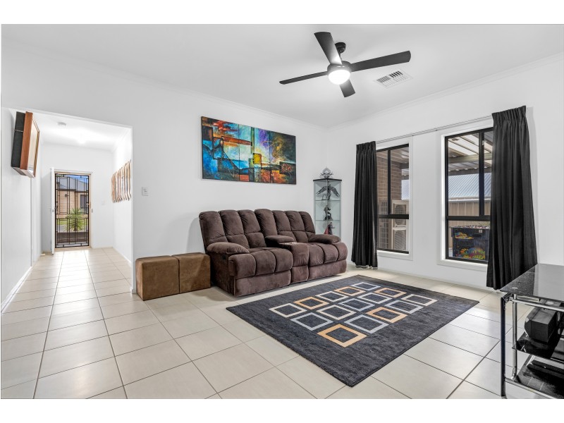 7 Madeleine Close, Morphett Vale SA 5162