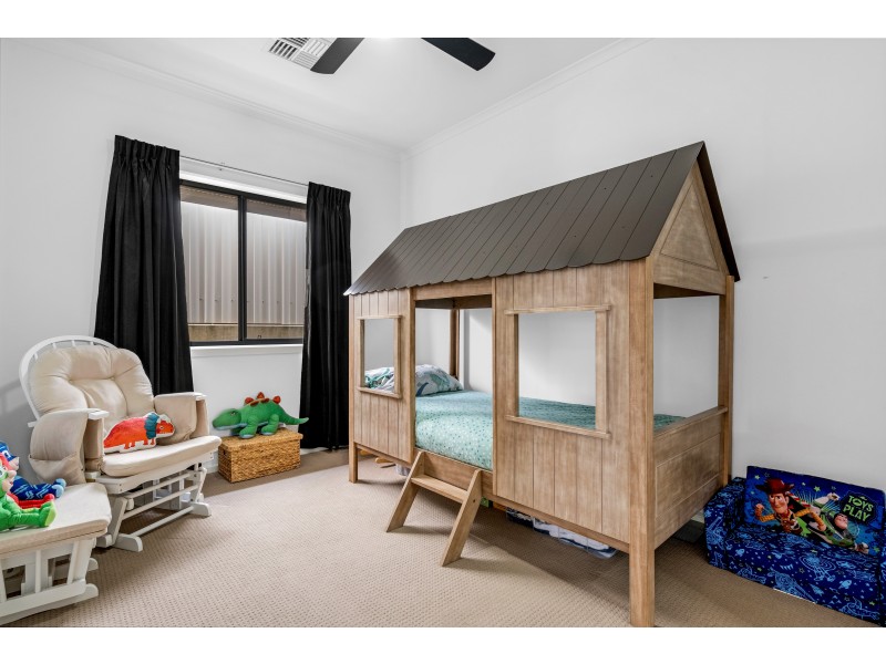 7 Madeleine Close, Morphett Vale SA 5162