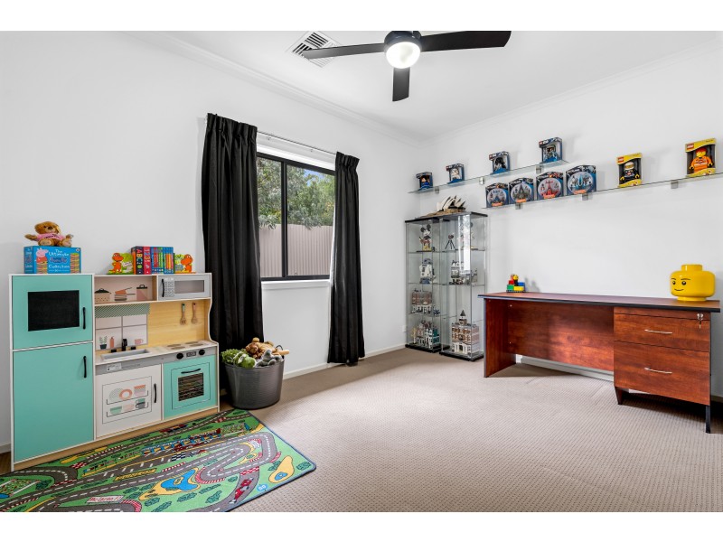 7 Madeleine Close, Morphett Vale SA 5162