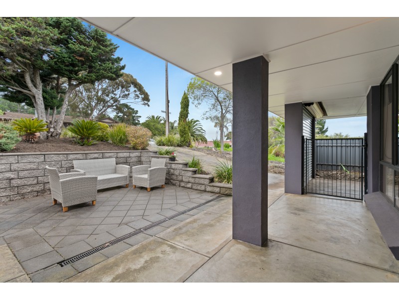 23 Tania Drive, Aberfoyle Park SA 5159