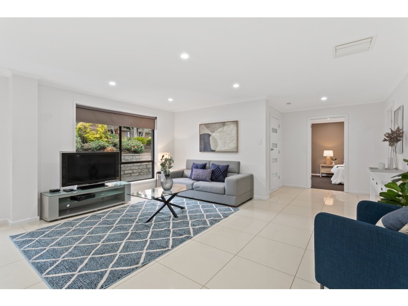 23 Tania Drive, Aberfoyle Park SA 5159