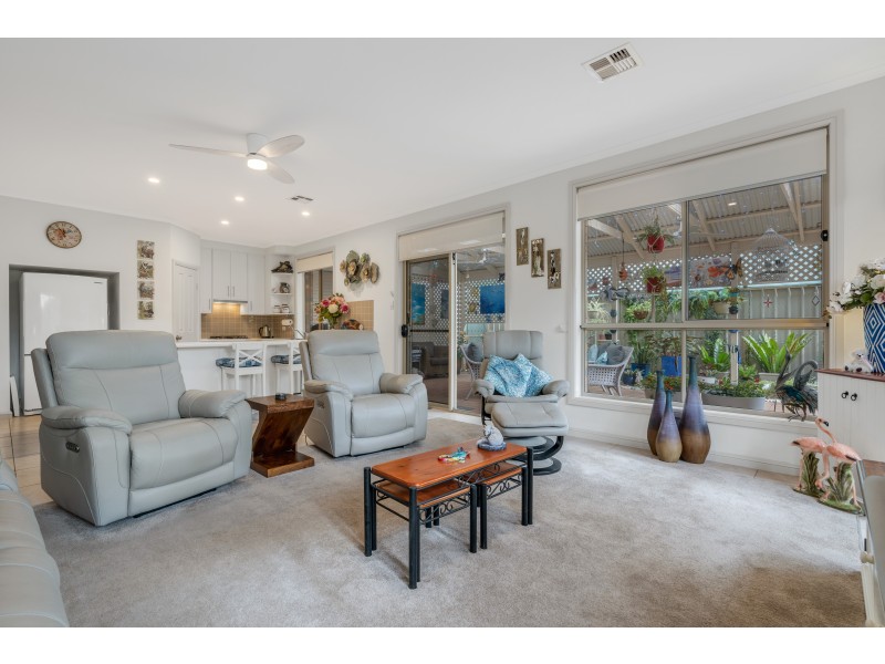 1 Maturin Avenue, Christies Beach SA 5165