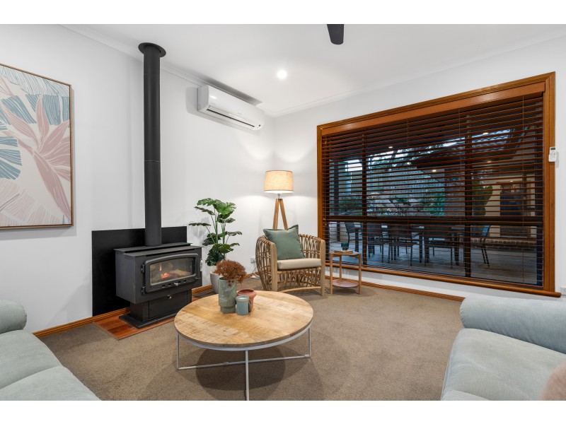 1 Pritchard Court, Flagstaff Hill SA 5159
