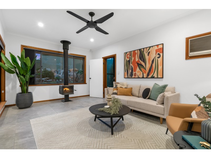 1 Pritchard Court, Flagstaff Hill SA 5159