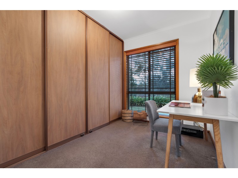 1 Pritchard Court, Flagstaff Hill SA 5159