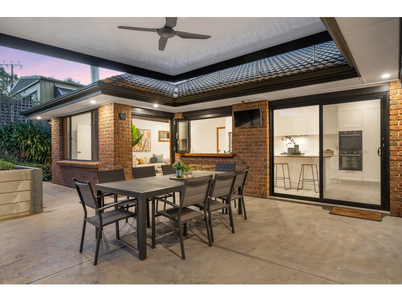 1 Pritchard Court, Flagstaff Hill SA 5159