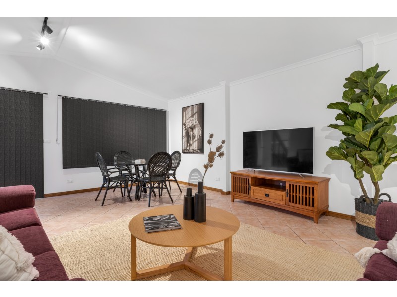 1 Pritchard Court, Flagstaff Hill SA 5159