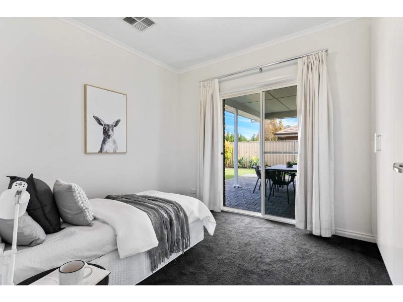 20 Signal Street, Seaford Meadows SA 5169