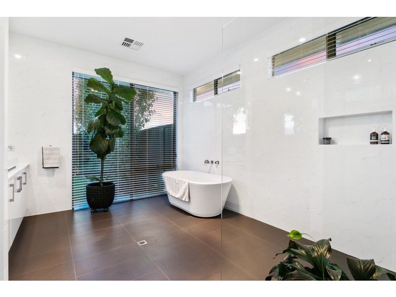 14 Macquarie Parade, Meadows SA 5201