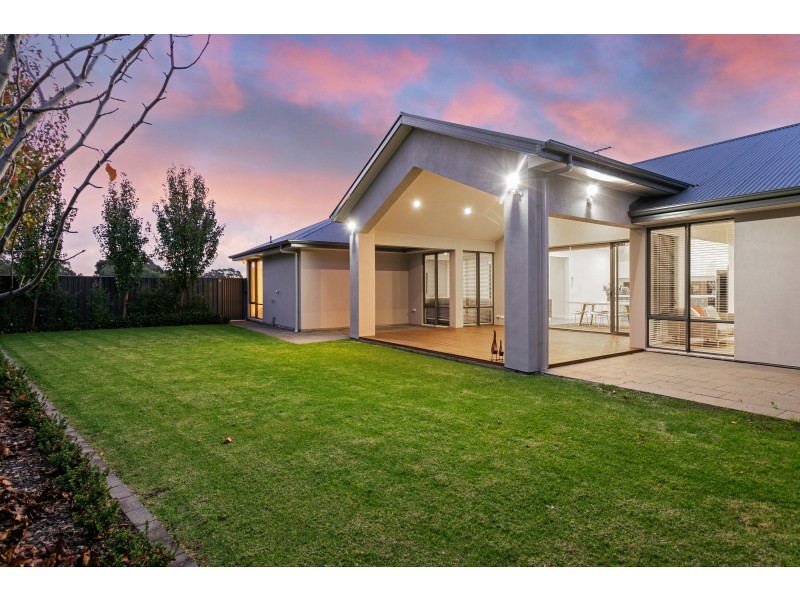 14 Macquarie Parade, Meadows SA 5201