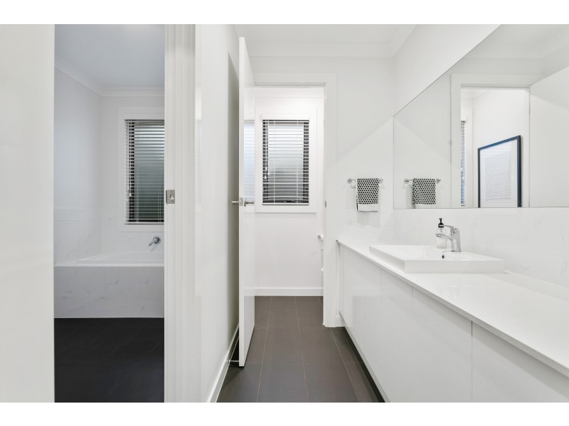 14 Macquarie Parade, Meadows SA 5201