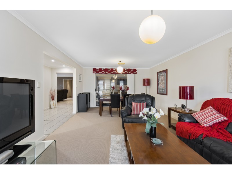 5 Esperance Boulevard, Seaford Rise SA 5169