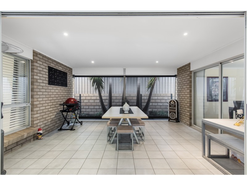 5 Esperance Boulevard, Seaford Rise SA 5169