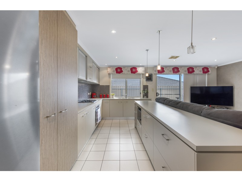 5 Esperance Boulevard, Seaford Rise SA 5169