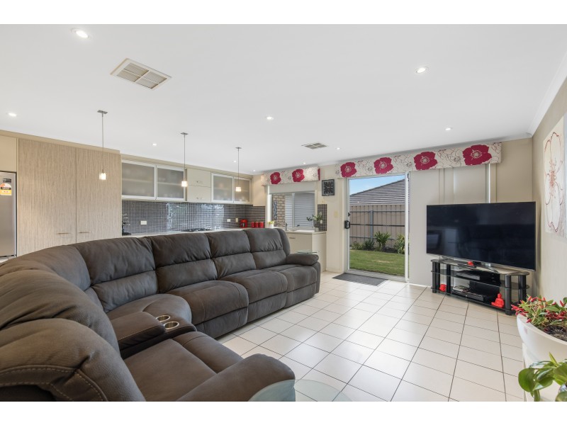 5 Esperance Boulevard, Seaford Rise SA 5169