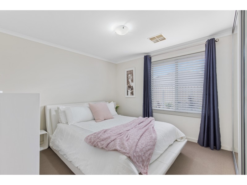 5 Esperance Boulevard, Seaford Rise SA 5169