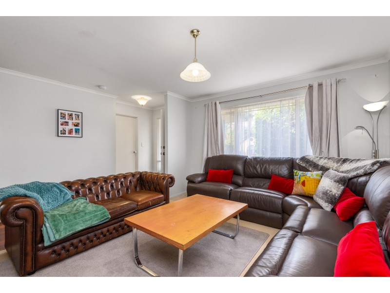 17 Merrivale Drive, Happy Valley SA 5159