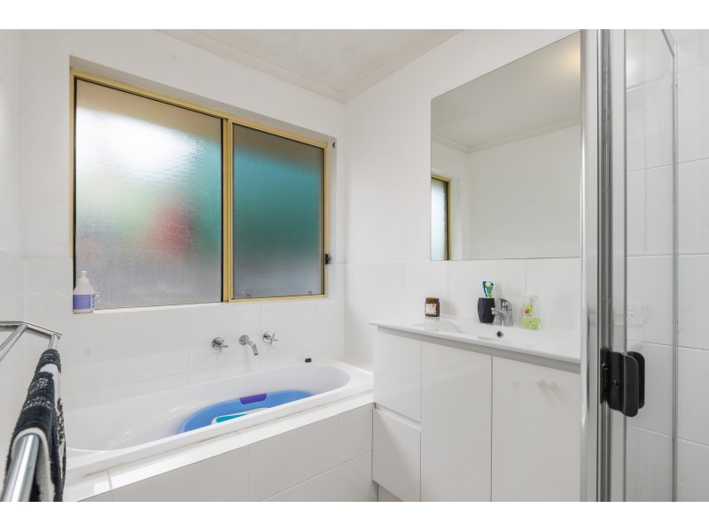 17 Merrivale Drive, Happy Valley SA 5159