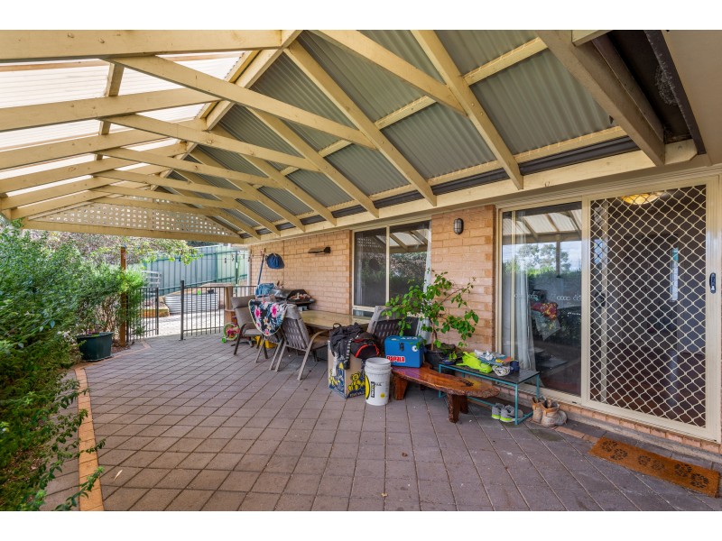 17 Merrivale Drive, Happy Valley SA 5159