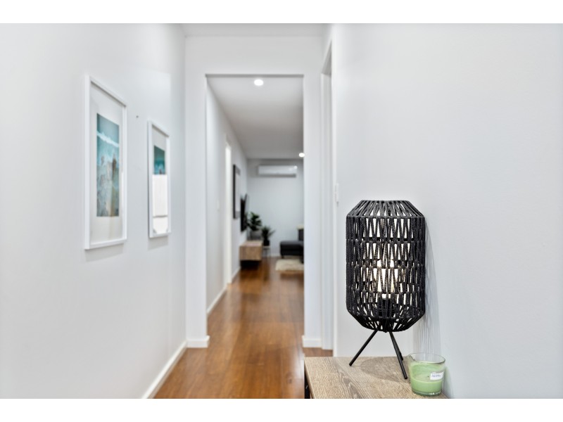 5A Ambrosini Circuit, Woodcroft SA 5162