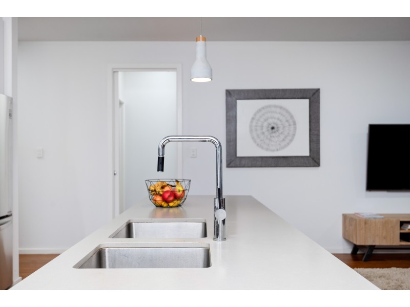 5A Ambrosini Circuit, Woodcroft SA 5162