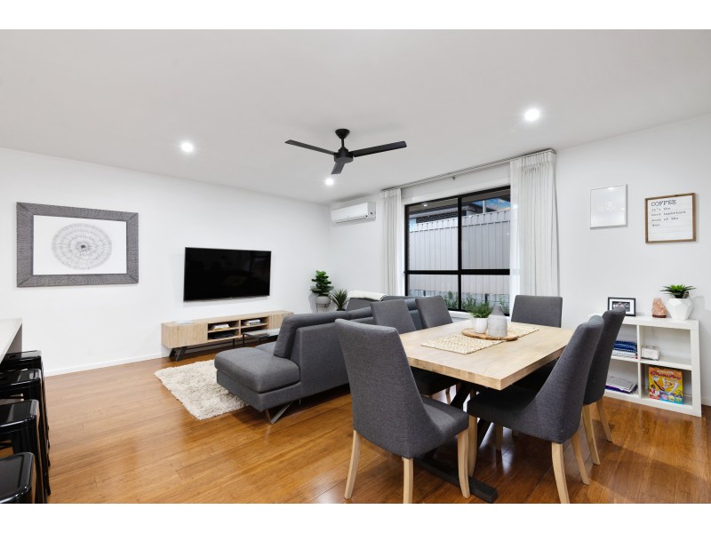 5A Ambrosini Circuit, Woodcroft SA 5162