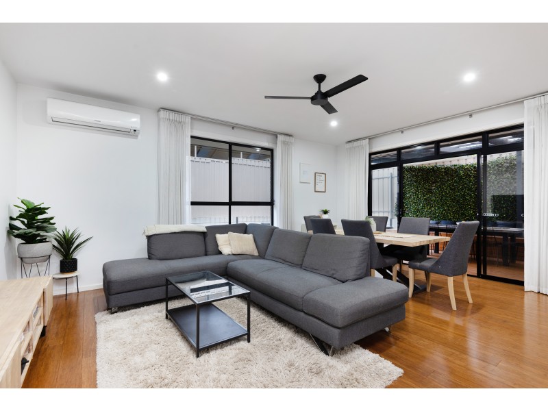 5A Ambrosini Circuit, Woodcroft SA 5162