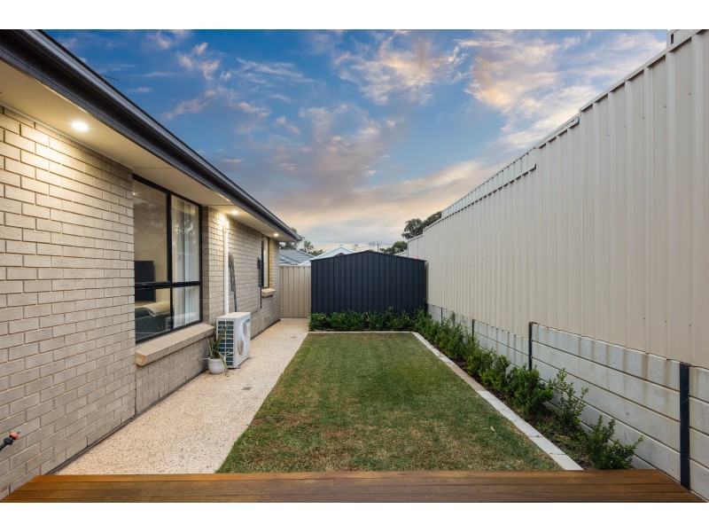 5A Ambrosini Circuit, Woodcroft SA 5162