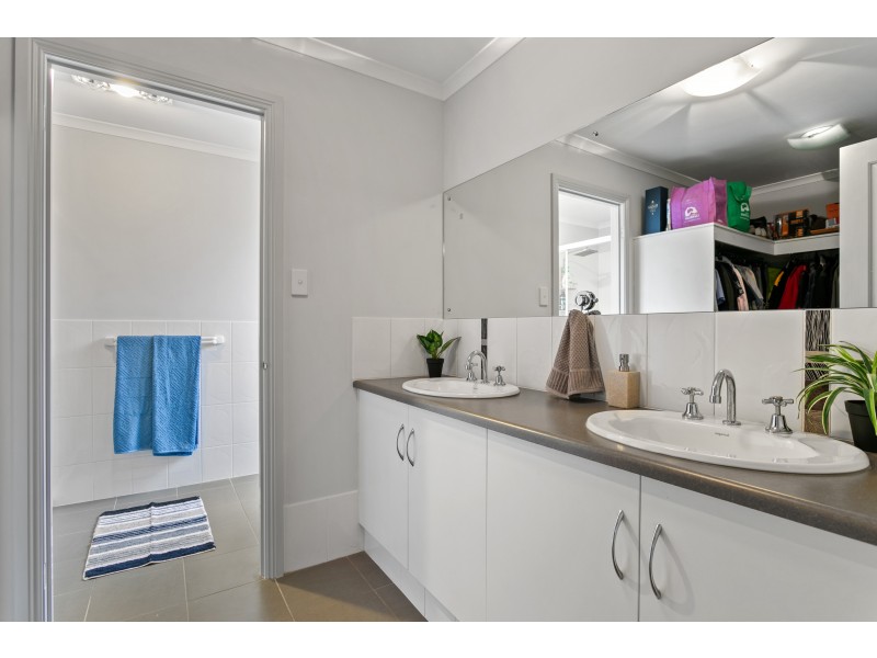 19 Sylvan Circuit, Noarlunga Downs SA 5168