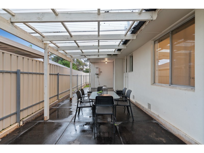 17 Dominic Crescent, Morphett Vale SA 5162