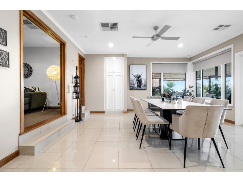 48 Horseshoe Drive, Woodcroft SA 5162