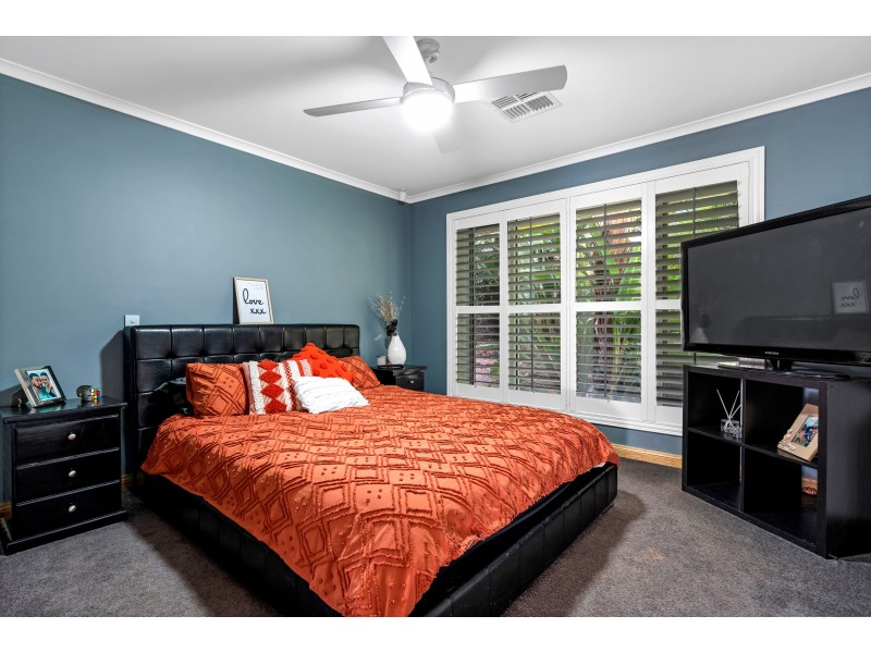 48 Horseshoe Drive, Woodcroft SA 5162