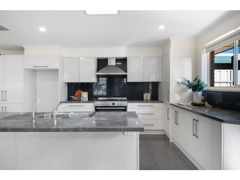 50 Talladira Way, Woodcroft SA 5162