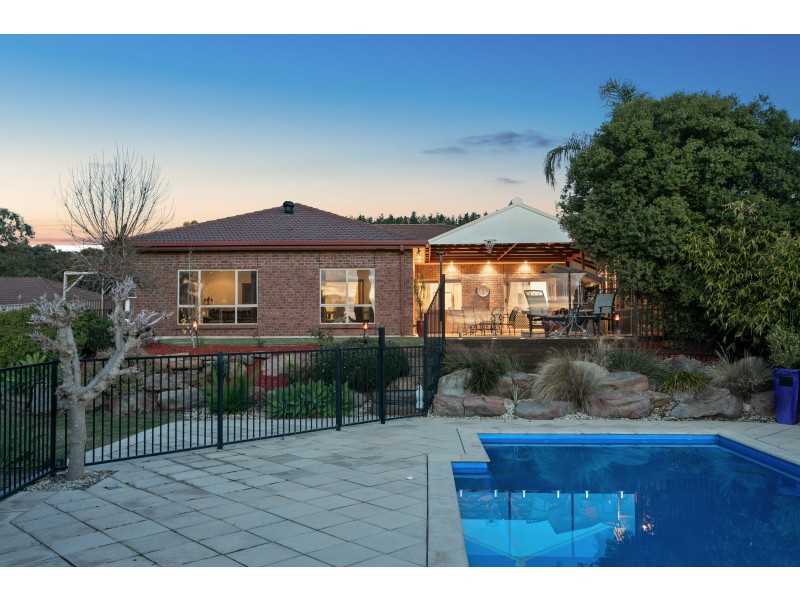6 Headland Crescent, Woodcroft SA 5162