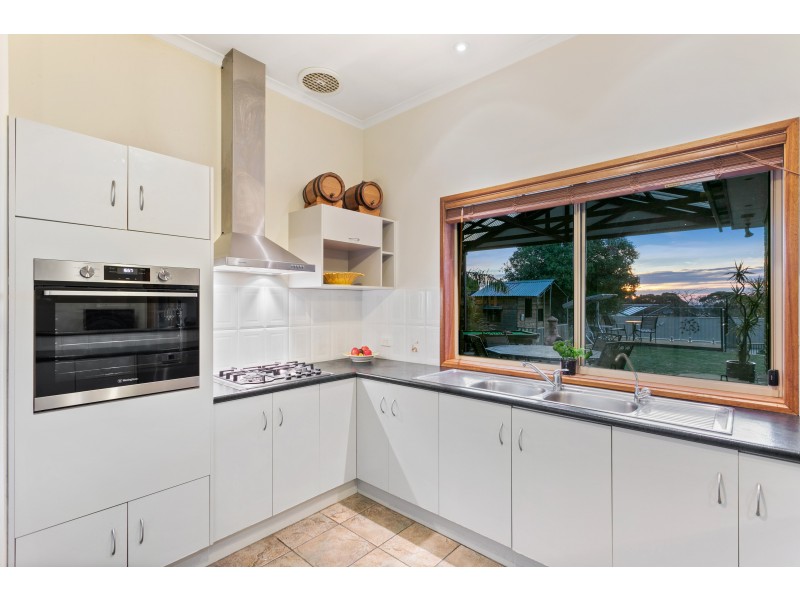 6 Headland Crescent, Woodcroft SA 5162