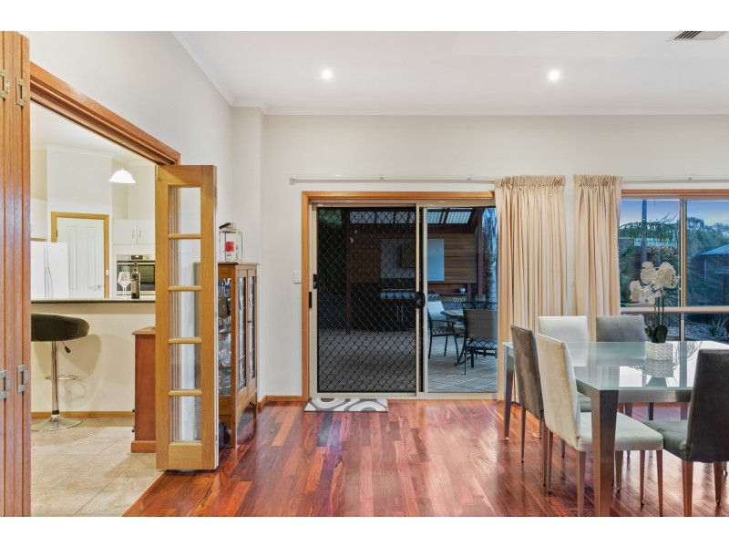 6 Headland Crescent, Woodcroft SA 5162