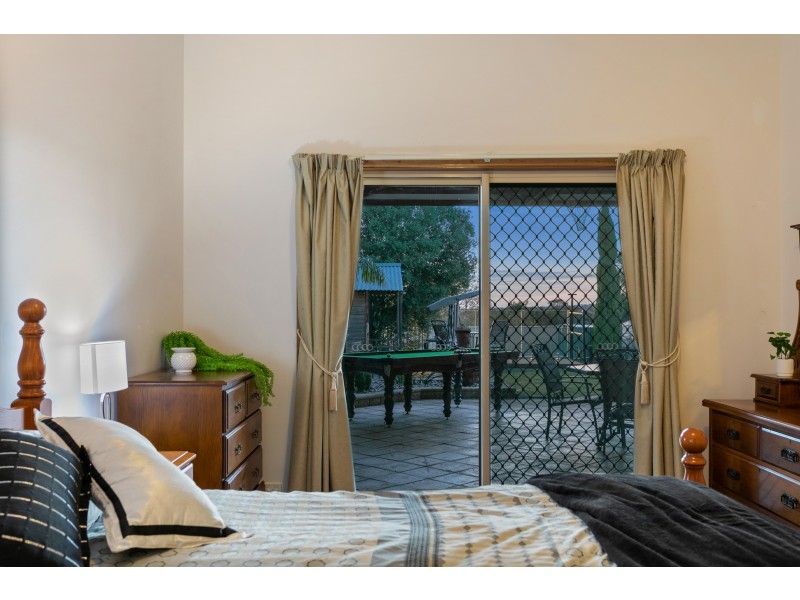 6 Headland Crescent, Woodcroft SA 5162